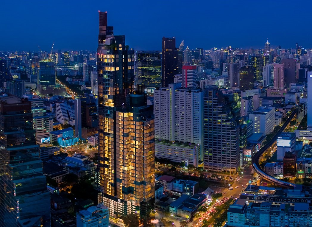 ASHTON SILOM